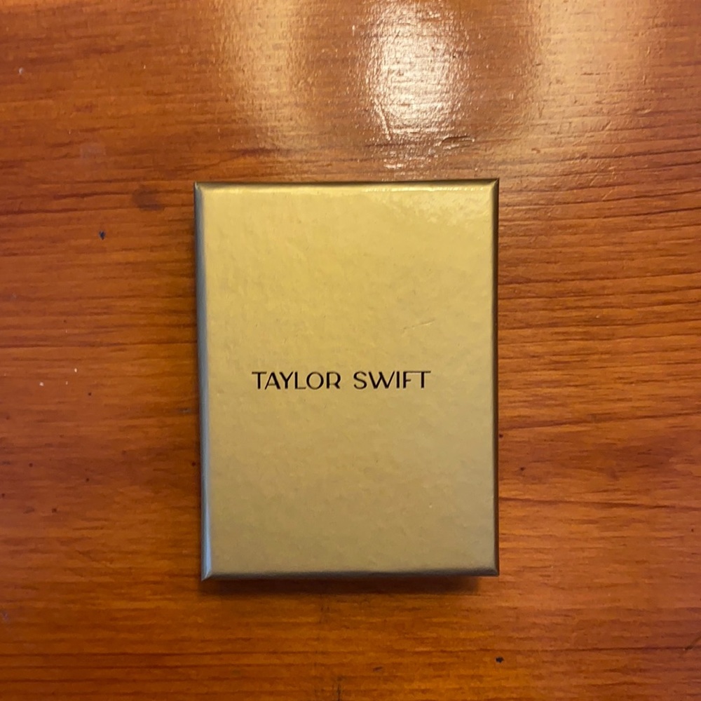 Taylor Swift Fearless Key Necklace ‼️EMPTY BOX‼️